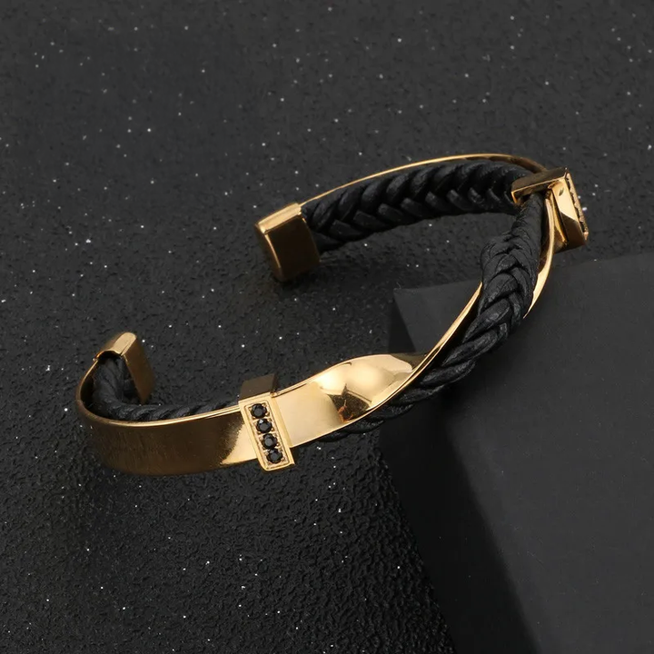 Helix Bracelet - Elegant Design for Everyday Wear