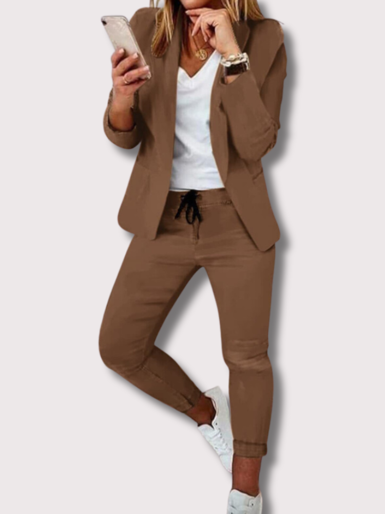 Women's Relaxed Blazer & Jogger Pants Suit Set – Ankle Length – Comfortable Smart Casual Outfit