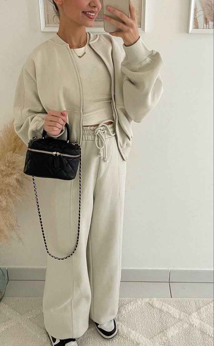 Women's Oversized Zipper Sweatshirt & High Waist Wide-Leg Pants Lounge Set - Comfortable Fit Beige