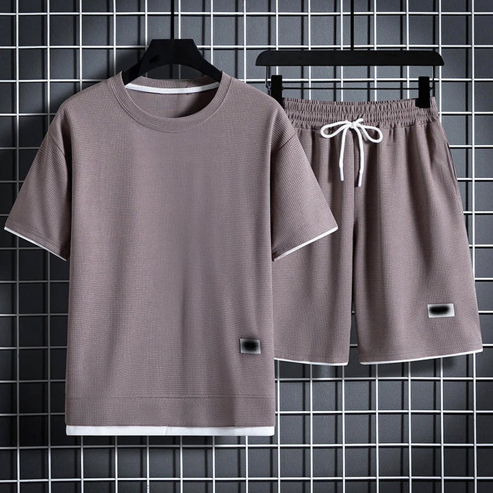Men's Textured Summer T-Shirt and Shorts Set Brown