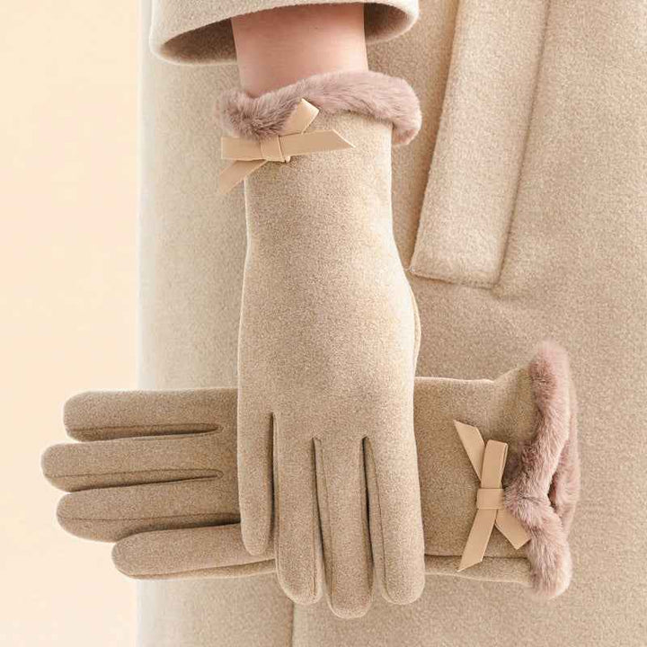 Luxurious Cashmere Gloves for Ultimate Comfort Brown