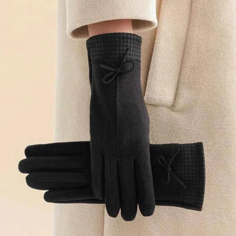 Luxurious Cashmere Gloves for Ultimate Warmth Black