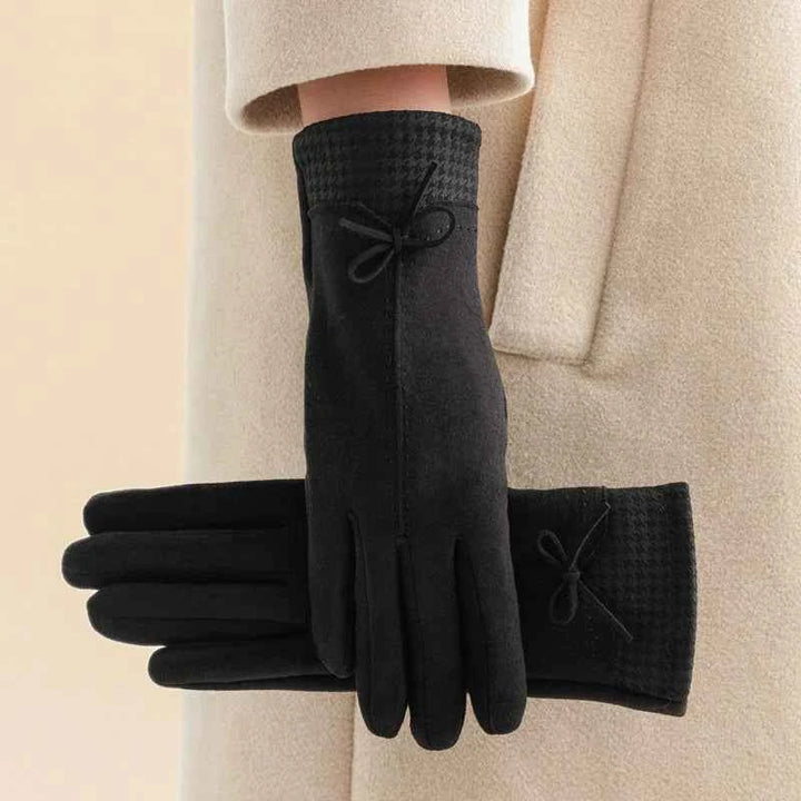 Luxurious Cashmere Gloves for Ultimate Warmth Black
