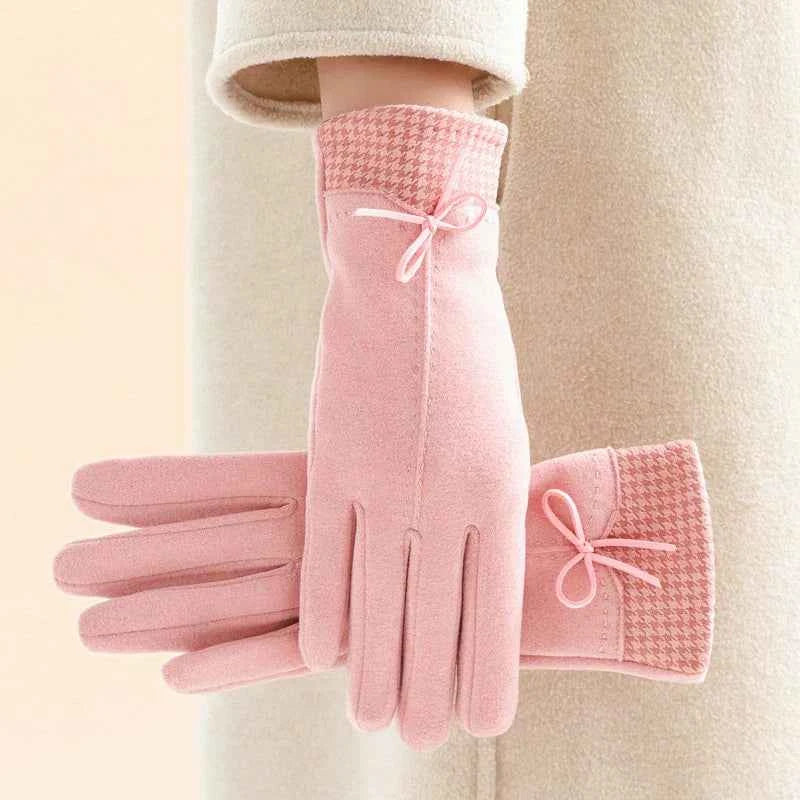 Luxurious Cashmere Gloves for Ultimate Warmth Pink