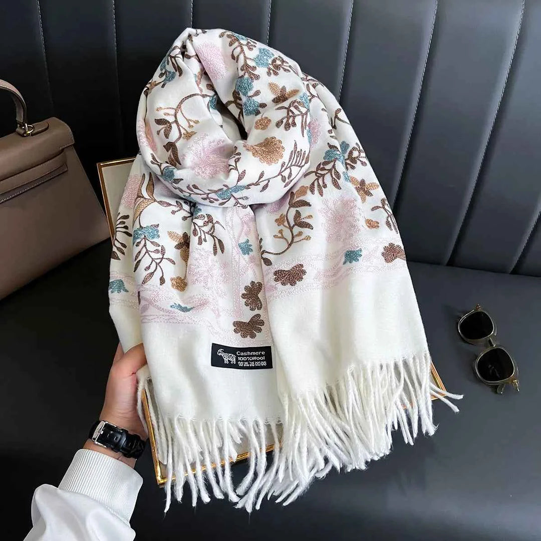 Luxurious Cashmere Scarf for Ultimate Comfort