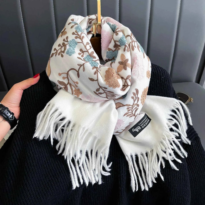 Luxurious Cashmere Scarf for Ultimate Comfort