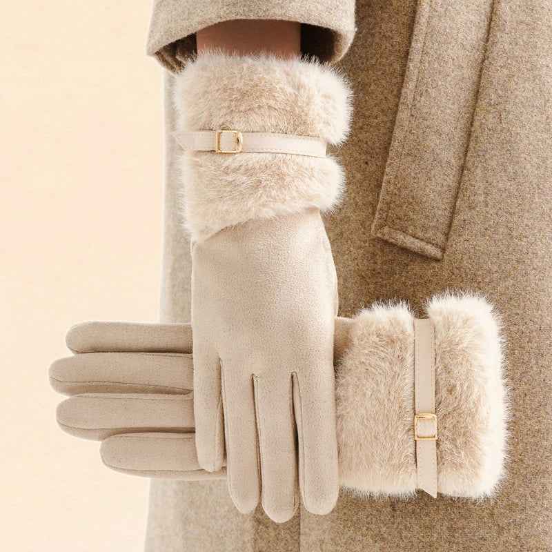 Luxurious Fur Gloves for Ultimate Warmth Beige