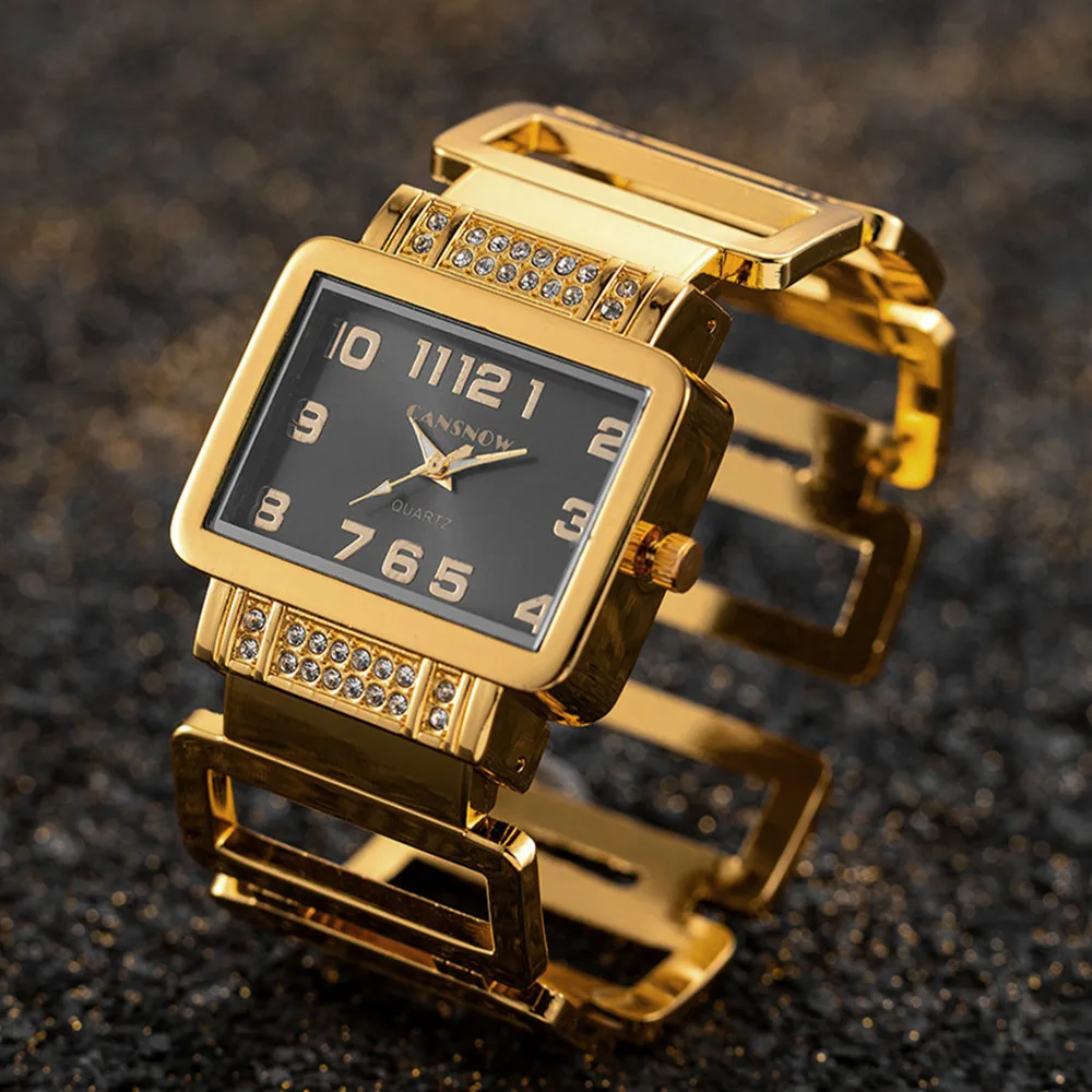 Elegant Quartz Watch for Timeless Style Gold Black
