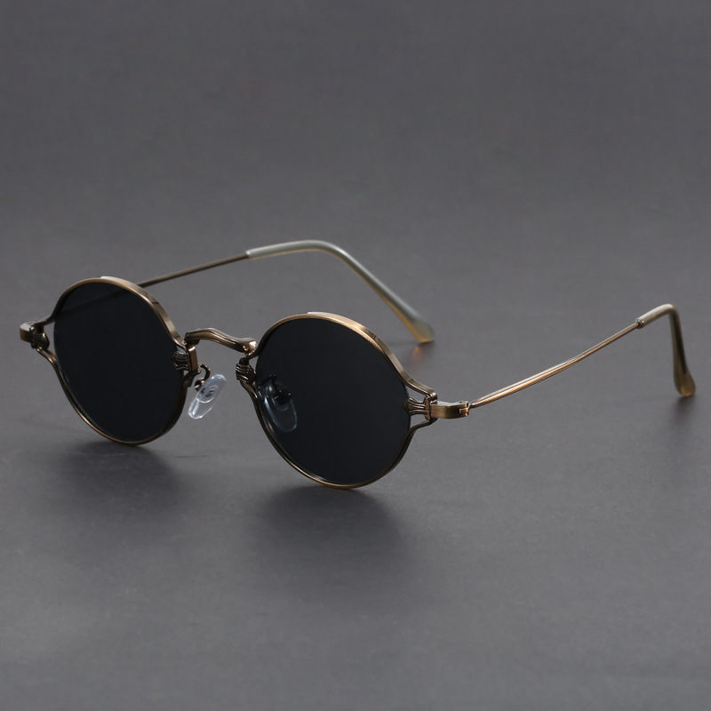 Round Retro Sunglasses for a Stylish Look Bronze-Black