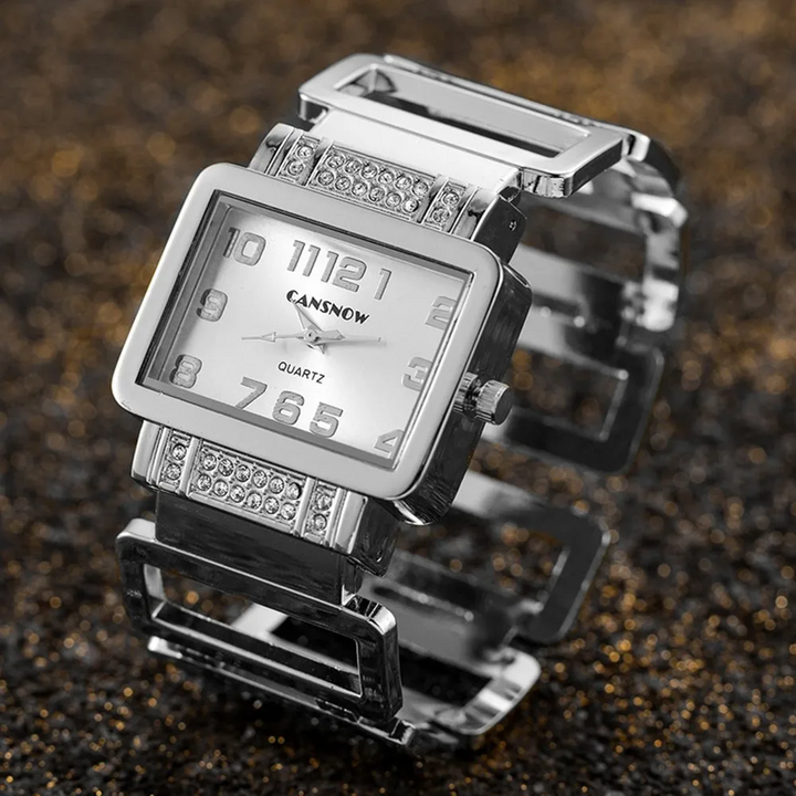 Elegant Quartz Watch for Timeless Style Silver White
