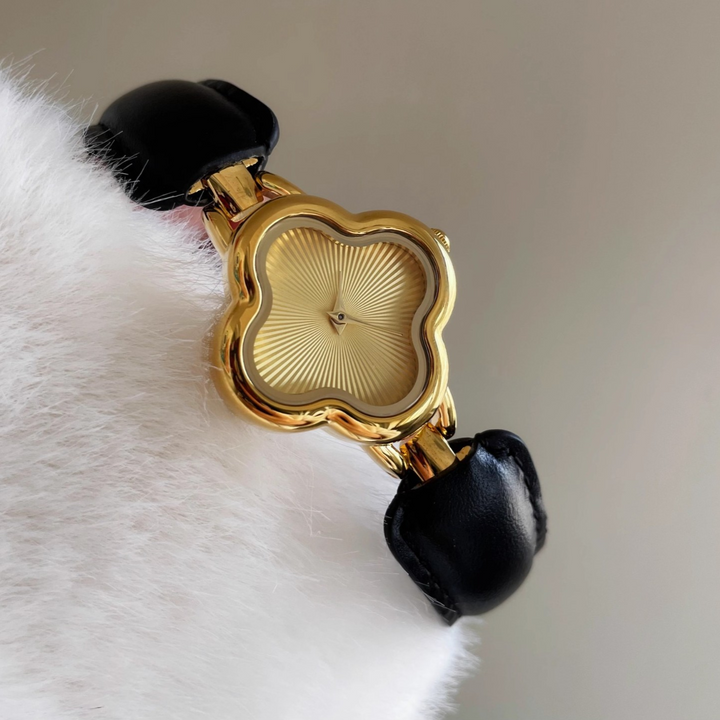 Elegant Clover-Inspired Timepiece Black