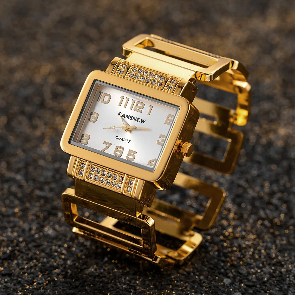 Elegant Quartz Watch for Timeless Style Gold White