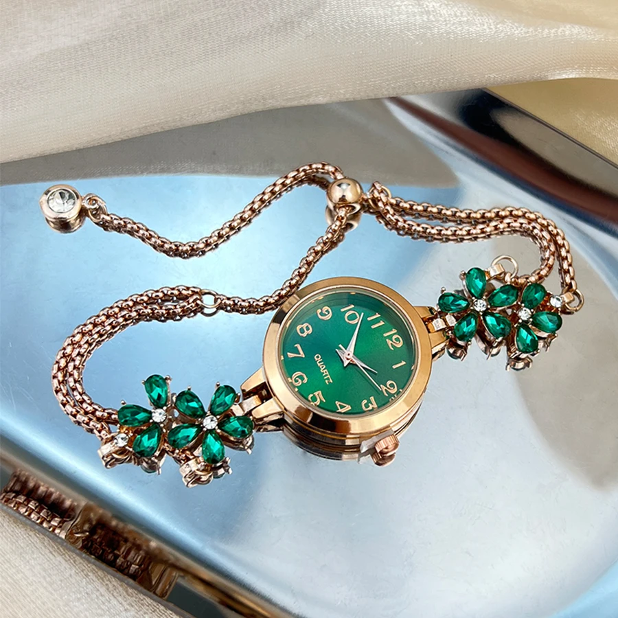 Elegant Bloom Chain Watch Emerald