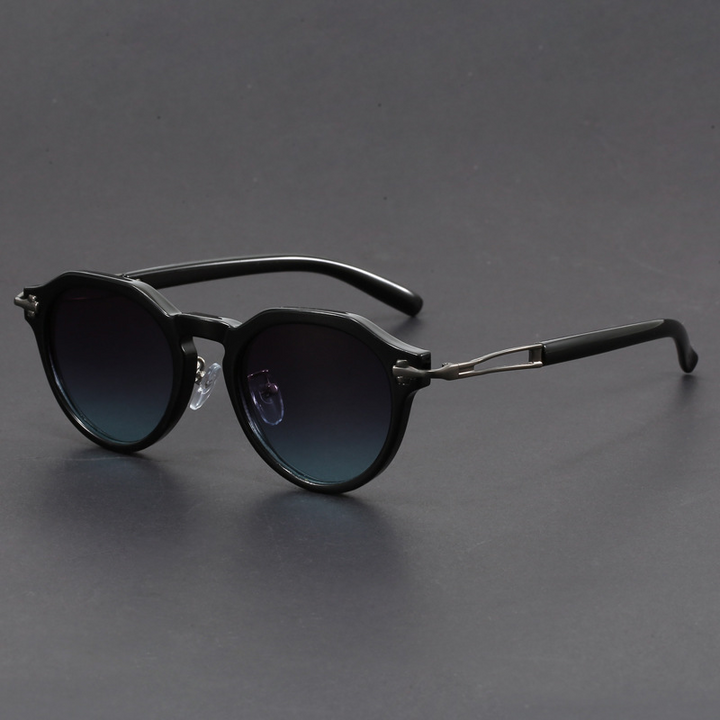 Retro-Inspired Vintage Sunglasses Black-Silver