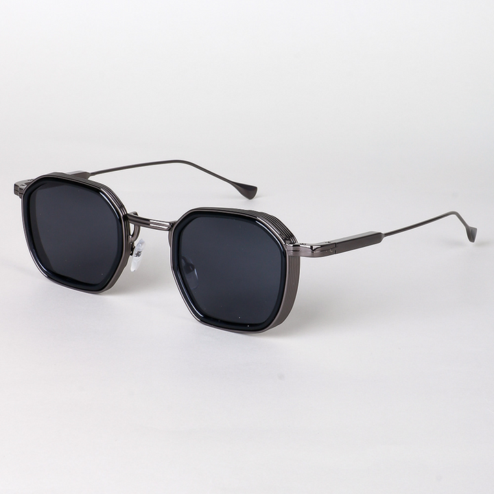 Stylish Designer Sunglasses for Ultimate UV Protection Gun Frame-Gray