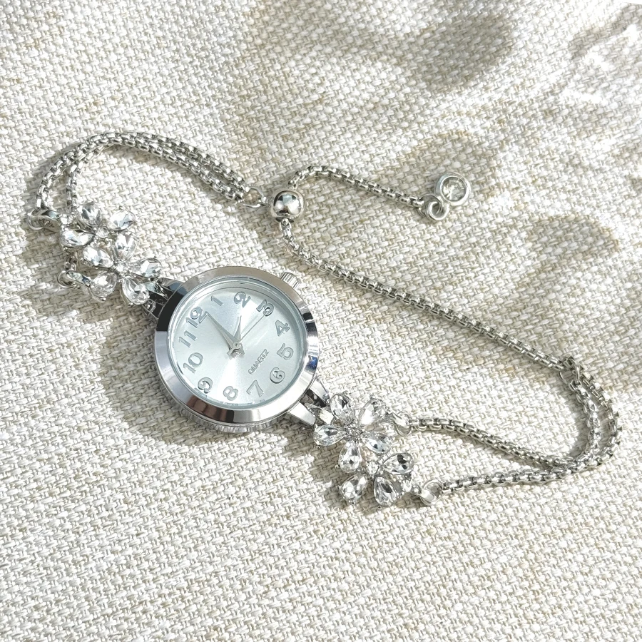 Elegant Bloom Chain Watch Silver