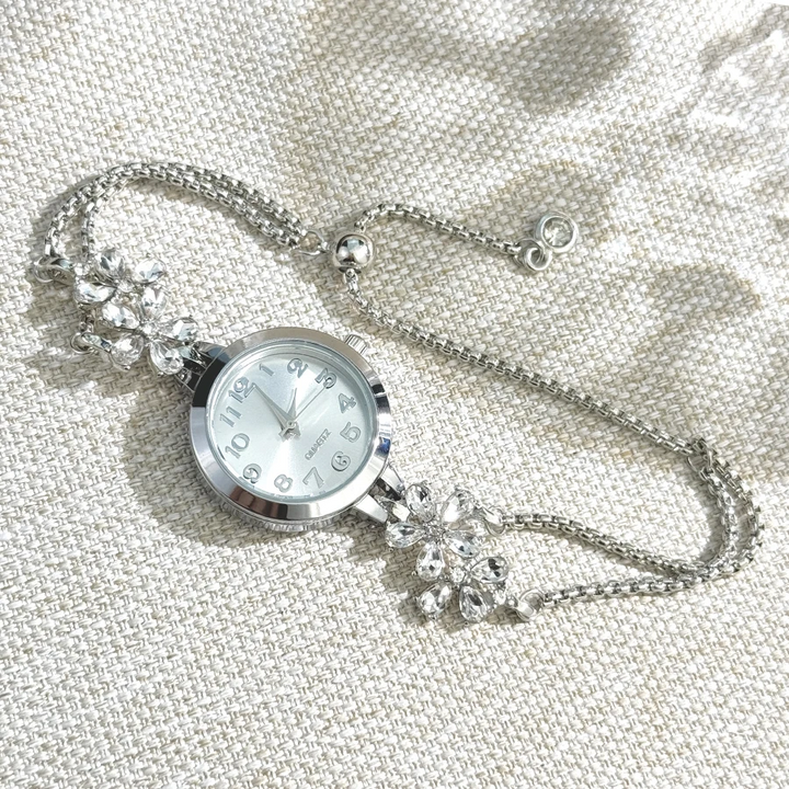 Elegant Bloom Chain Watch Silver