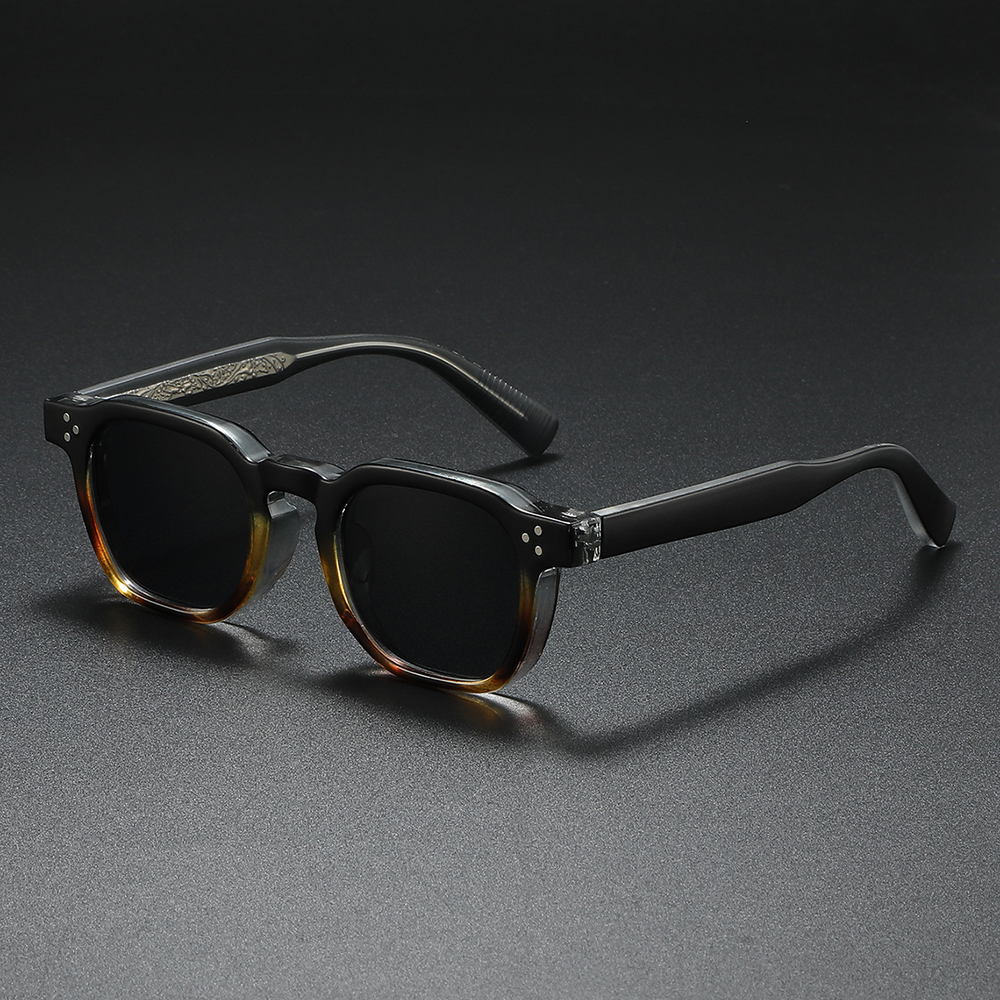 Vintage-Inspired Retro Sunglasses Black Leopard