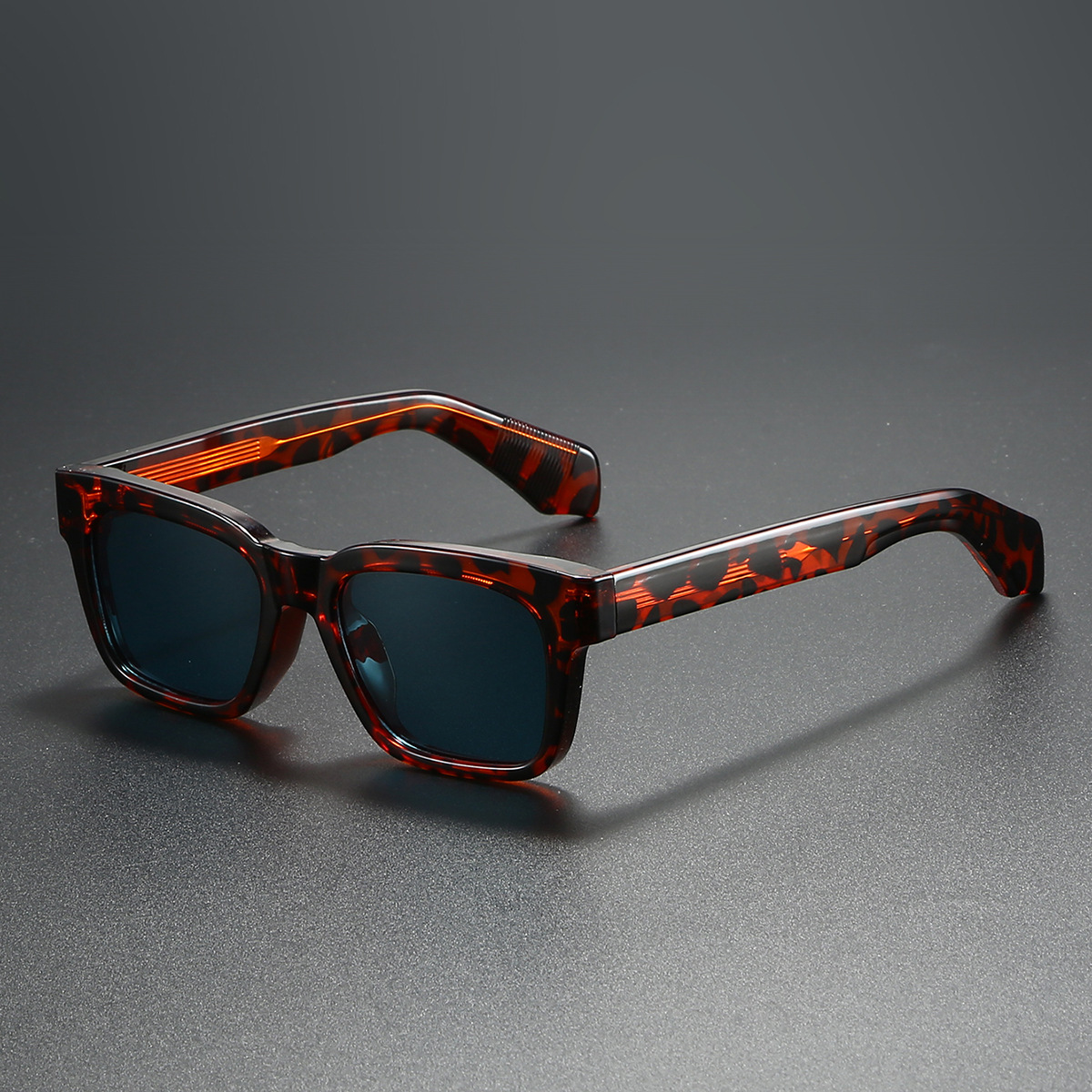 Vintage-Inspired Retro Sunglasses Leopard