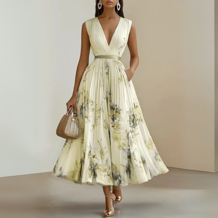 Elegant Women's Flowy Maxi Dress for Holiday and Resort Wear Yellow