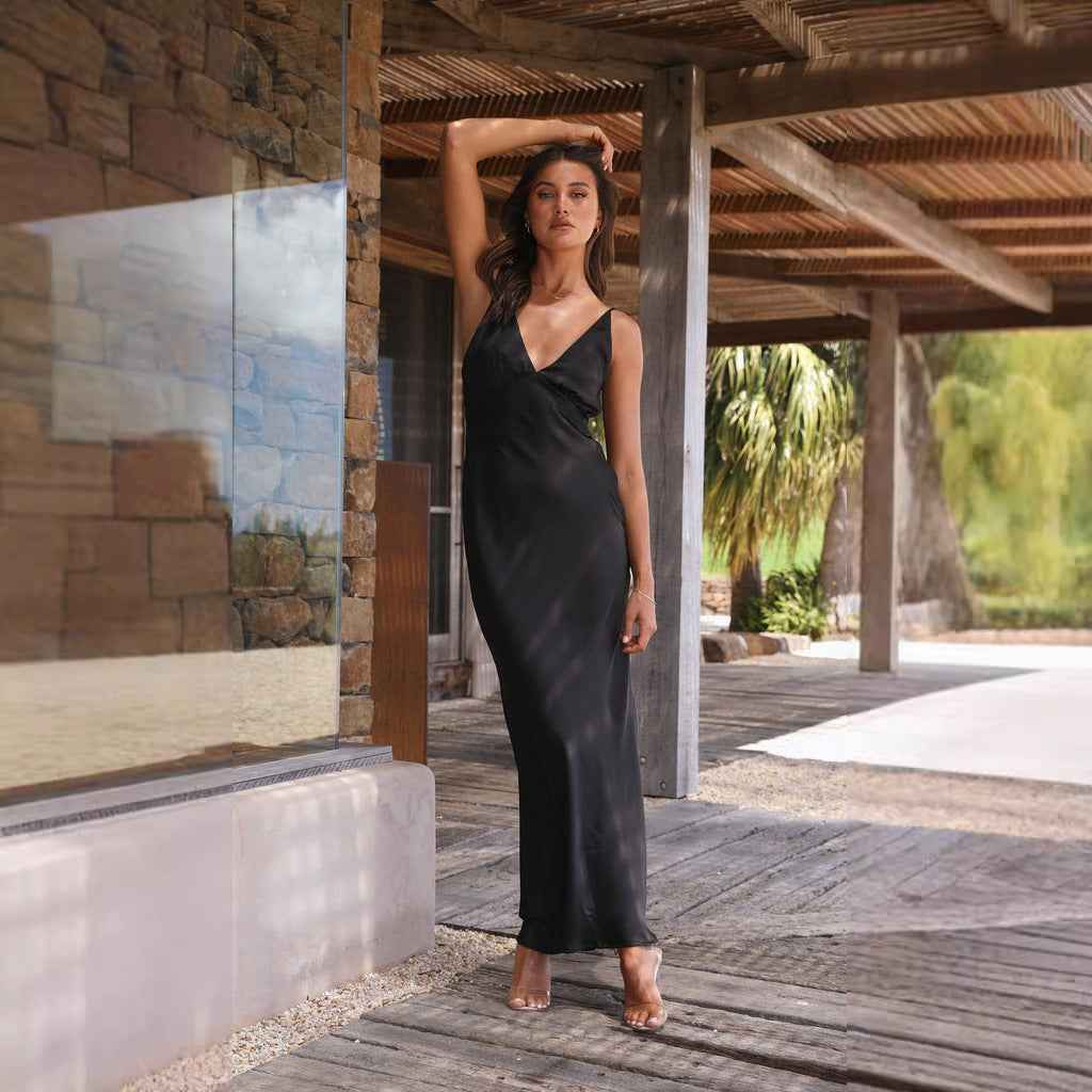 Women's Satin Look Evening Dress – Slim Fit, Sleeveless, Backless, V-Neck with Split