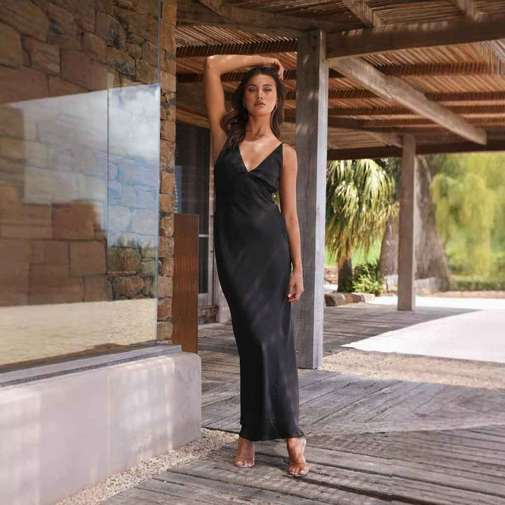 Women's Satin Look Evening Dress – Slim Fit, Sleeveless, Backless, V-Neck with Split