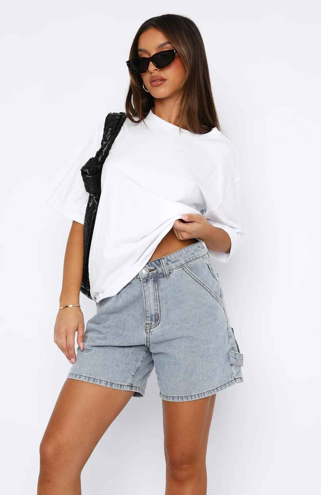 Women's Mid-Rise Relaxed Fit Denim Shorts with Five Pockets – Casual Style