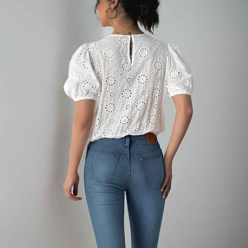 Women's Relaxed Fit Blouse – Linen Look with Lace Details and Puff Sleeves