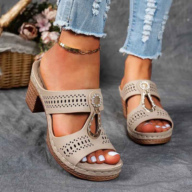 Karen | Chic and Comfortable Orthopedic Sandals Khaki