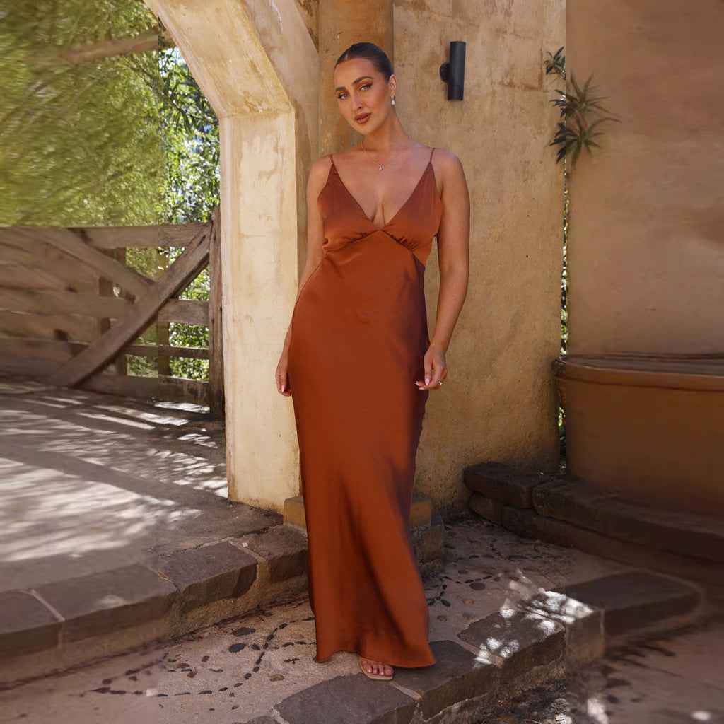 Women's Satin Look Evening Dress – Slim Fit, Sleeveless, Backless, V-Neck with Split