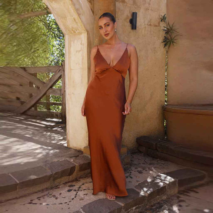 Women's Satin Look Evening Dress – Slim Fit, Sleeveless, Backless, V-Neck with Split