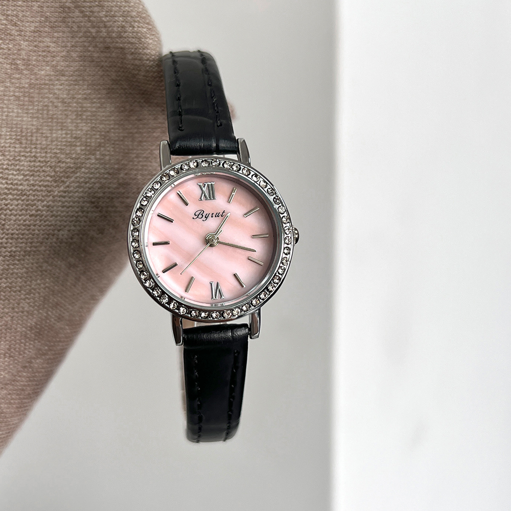 Elegant Pearl Timepiece Rose