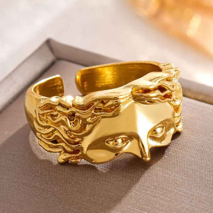 Vintage Aphrodite-Inspired Ring Gold