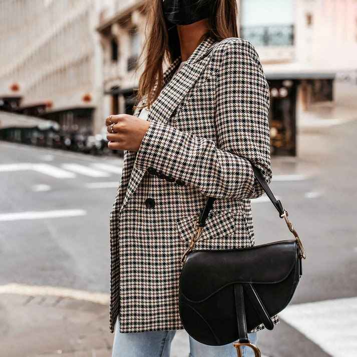 Women's Timeless Checked Blazer for Any Occasion
