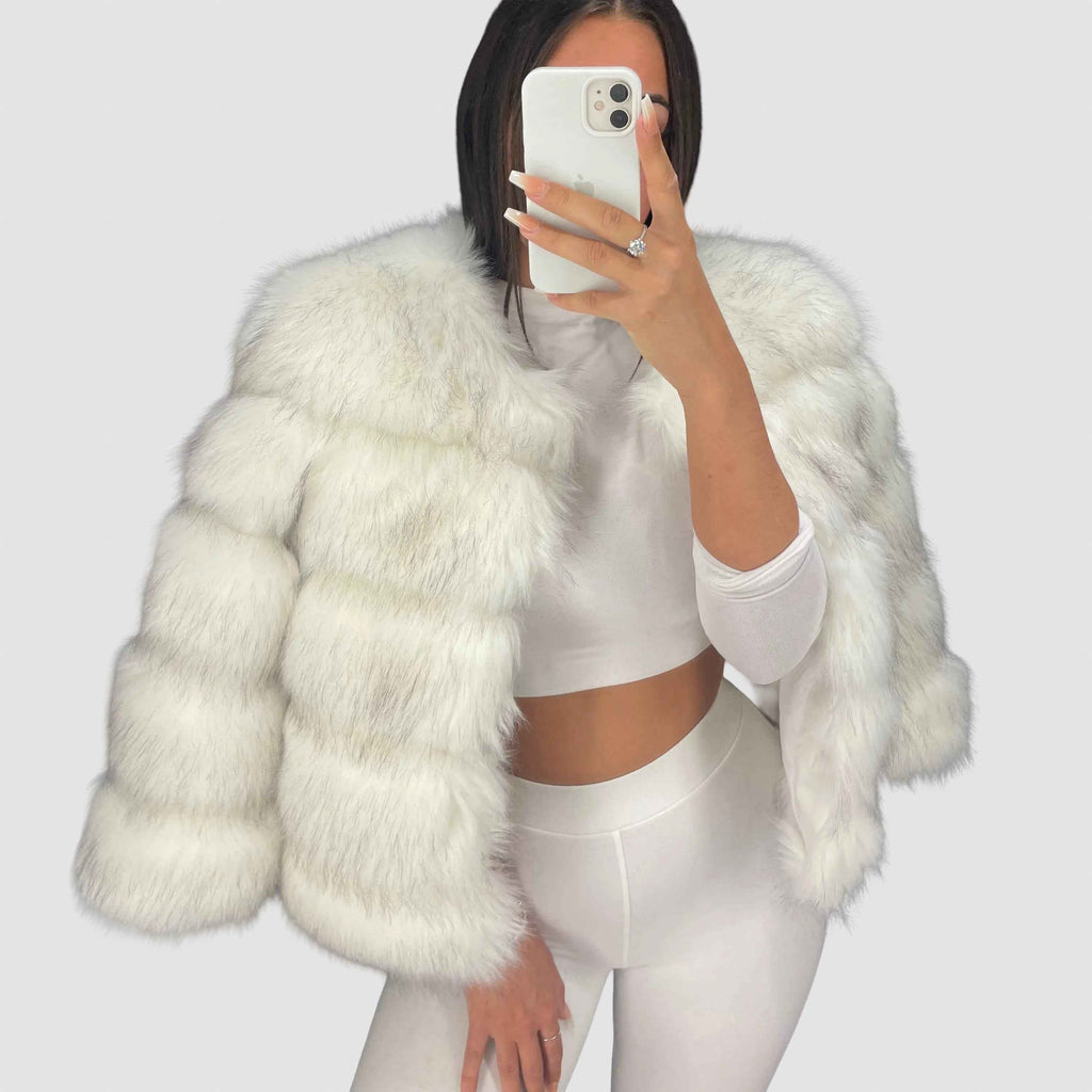 Women's Faux Fur Side Pockets Jacket Winter Essential Outerwear