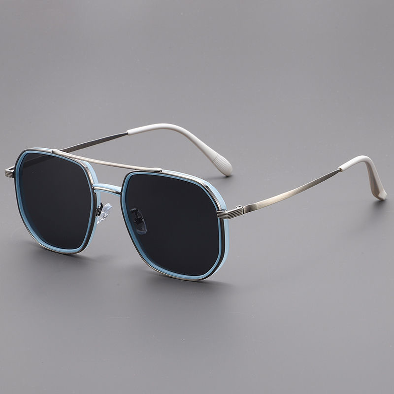 Polarized Navigator Sunglasses for Ultimate UV Protection Blue Black