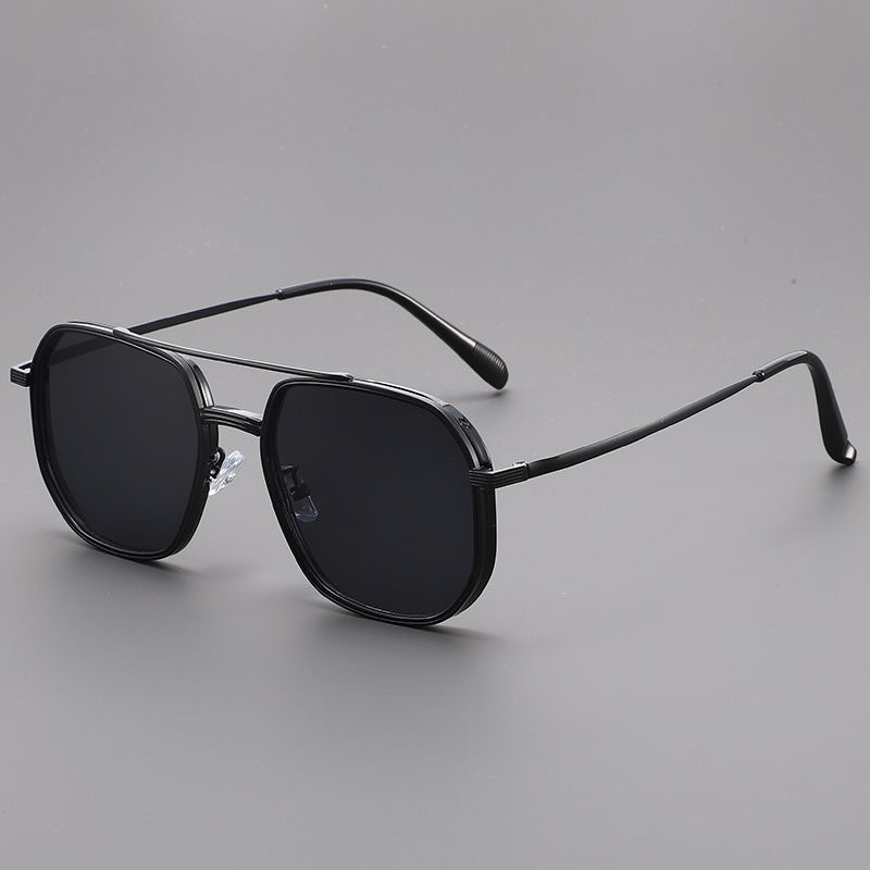Polarized Navigator Sunglasses for Ultimate UV Protection Black Gray