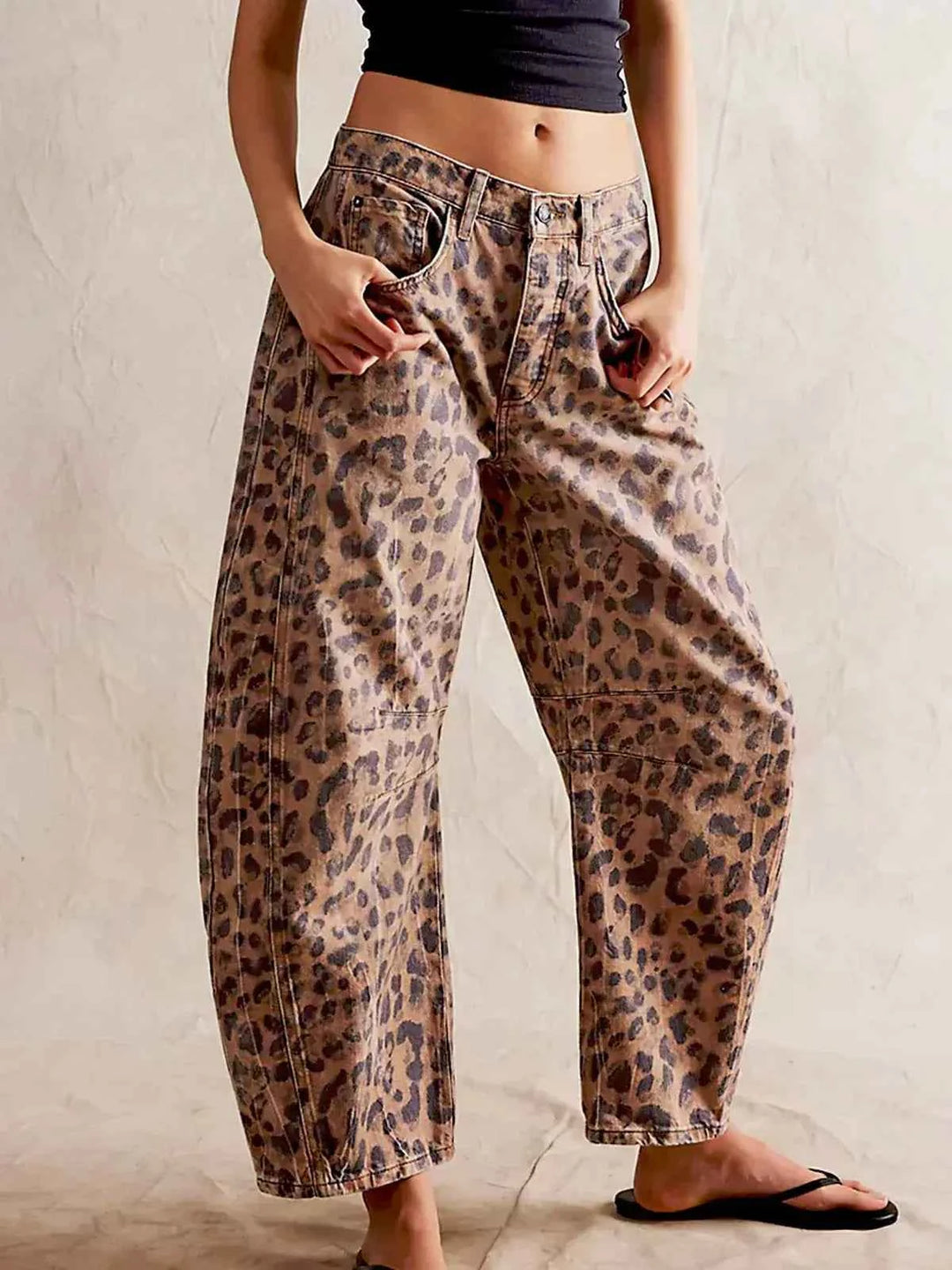 Women's Relaxed Leopard Print Barrel Leg Jeans with Curved Seams Leopard