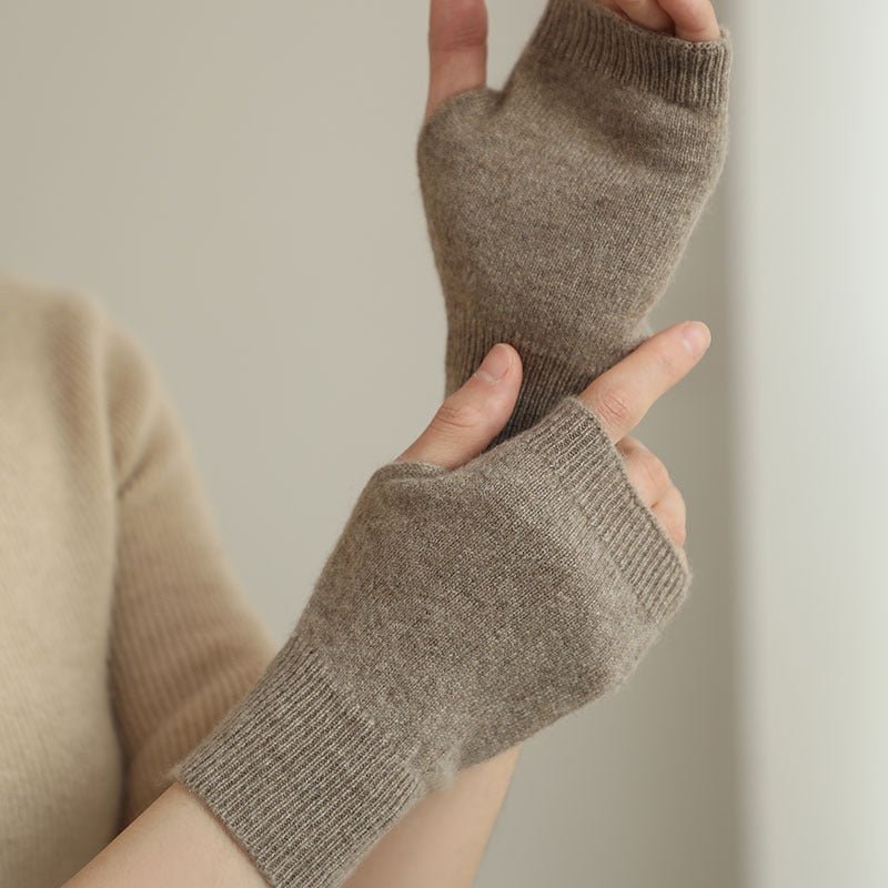 Ribbed Cuff Form-Fitting Fingerless Gloves