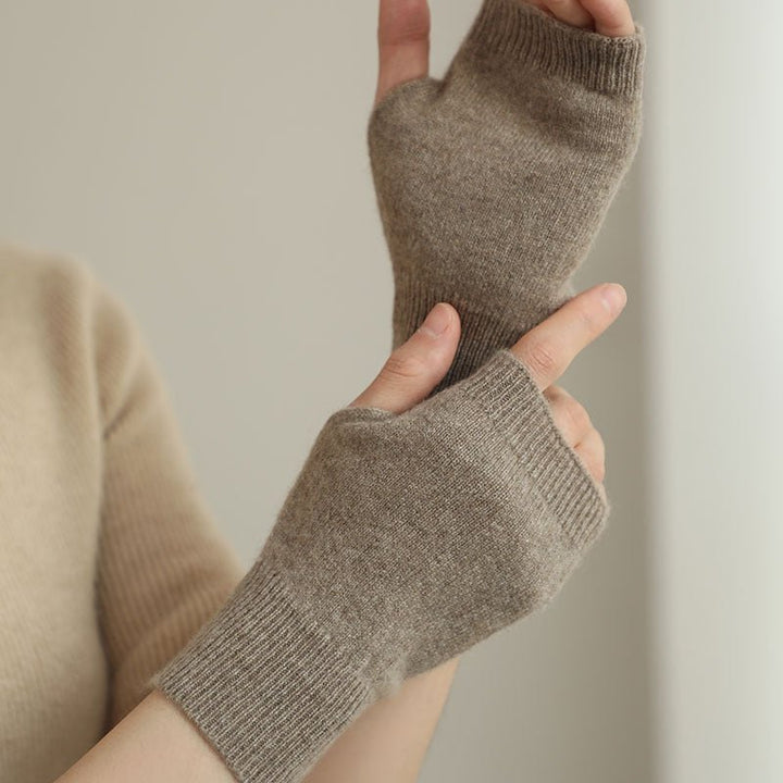 Ribbed Cuff Form-Fitting Fingerless Gloves