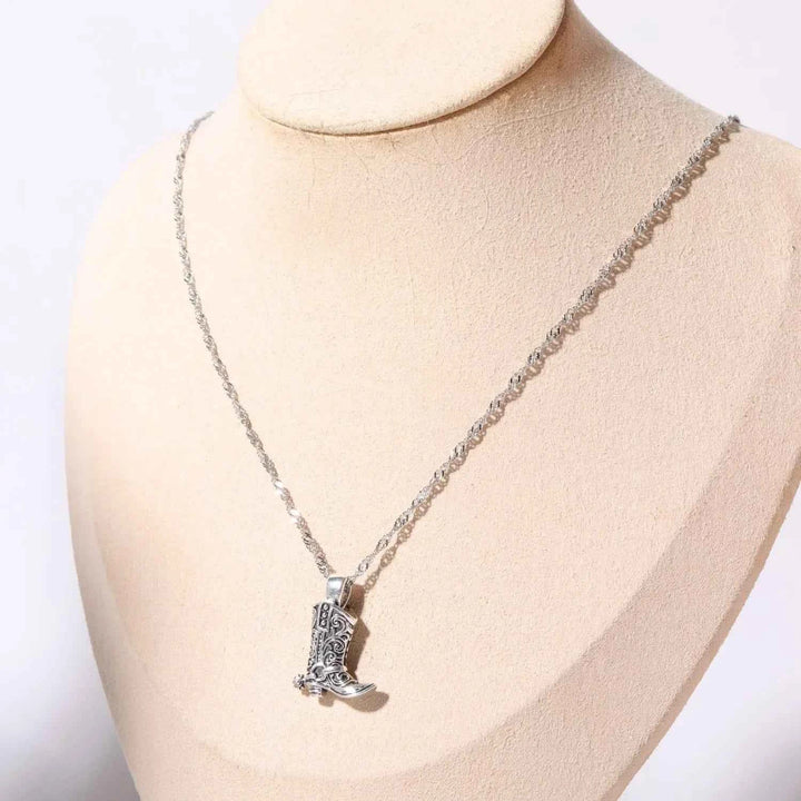 Rustic Cowgirl Necklace - Western Style Jewelry