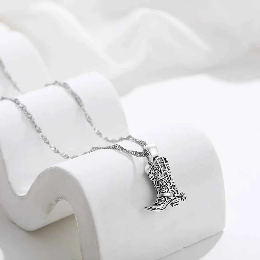 Rustic Cowgirl Necklace - Western Style Jewelry