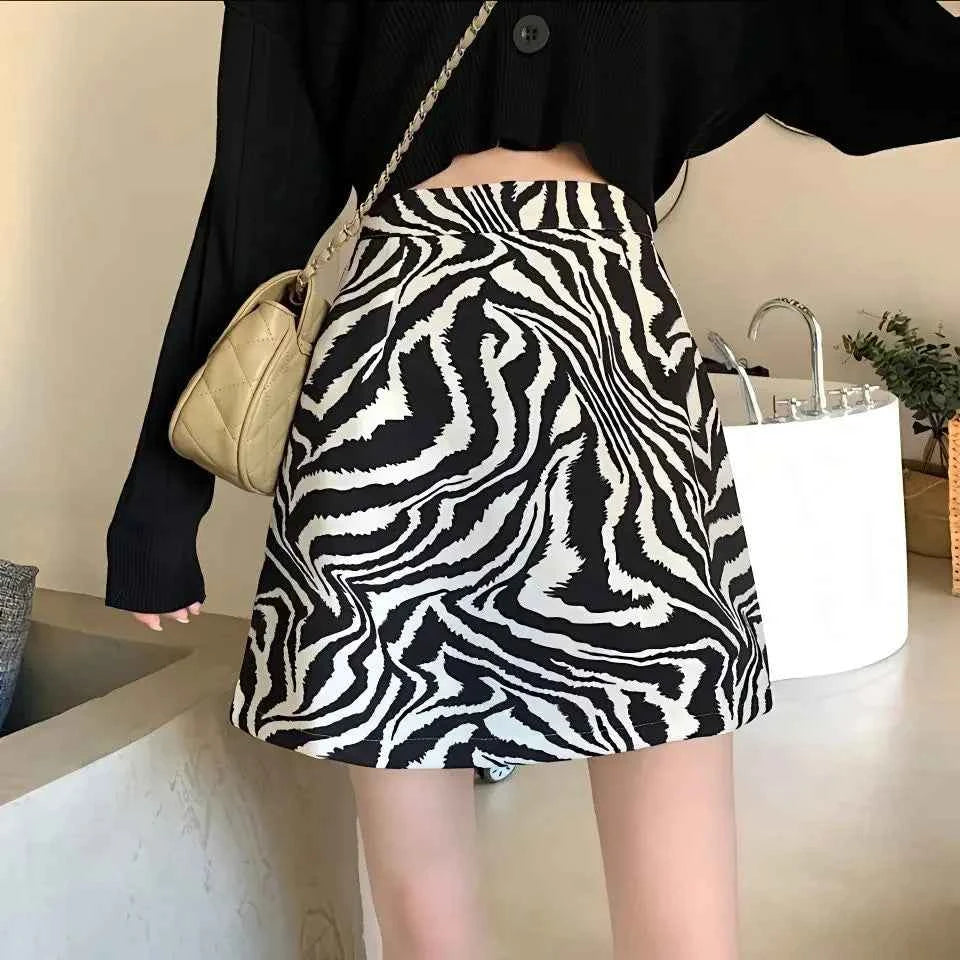 Women's Zebra Print Mini Skirt L