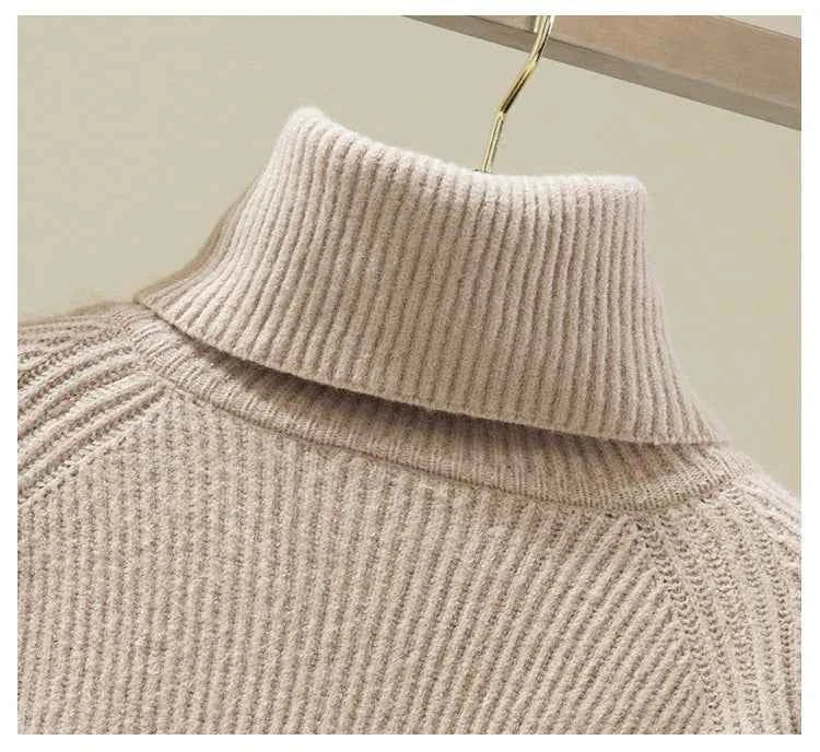 Women's Cozy Elegant Fall Outfit