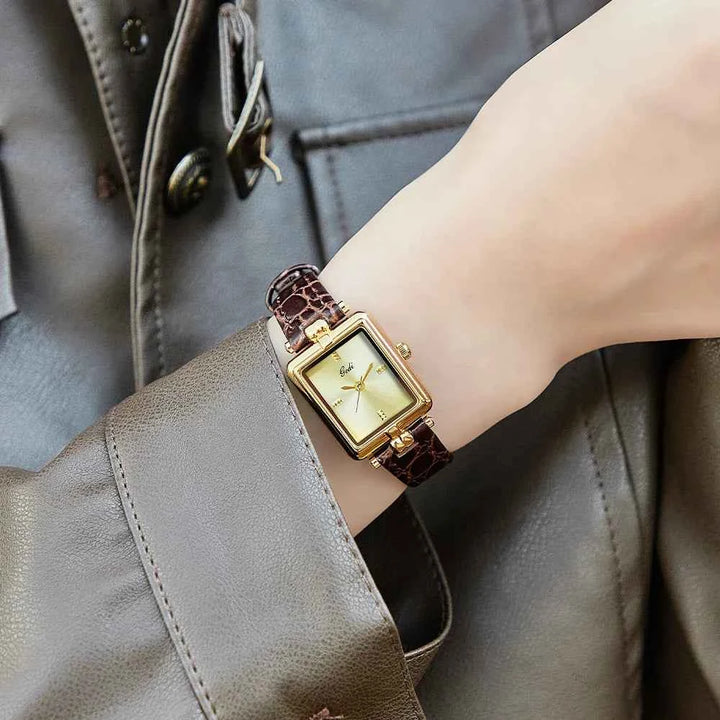 Elegant Gold-Toned Watch for Timeless Style