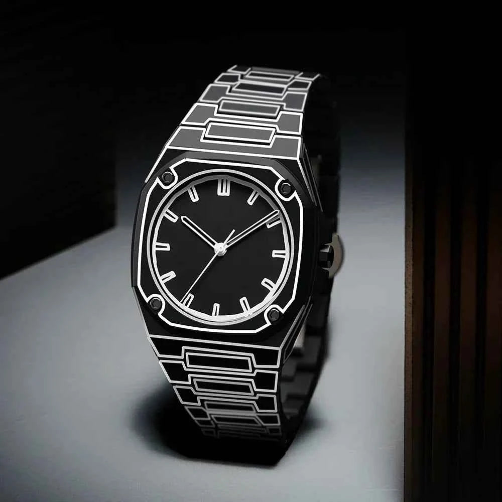Stylish Arc Outline Watch for Modern Elegance