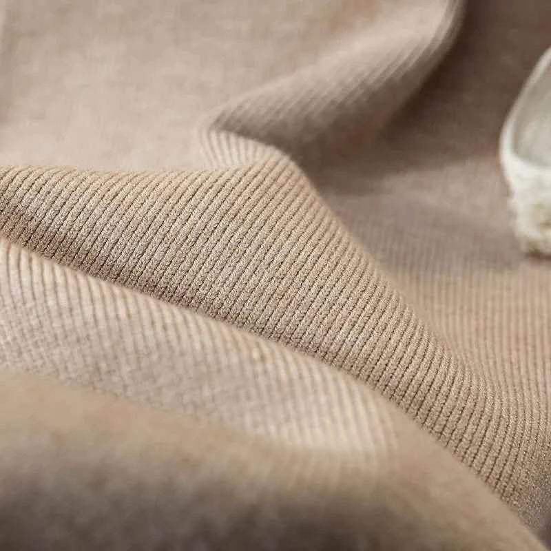 Women's Cozy Elegant Fall Outfit