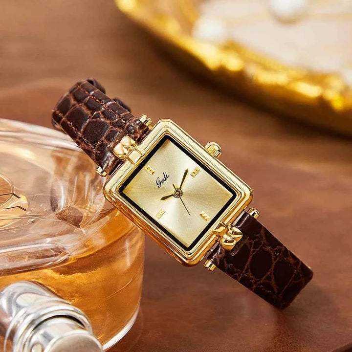 Elegant Gold-Toned Watch for Timeless Style