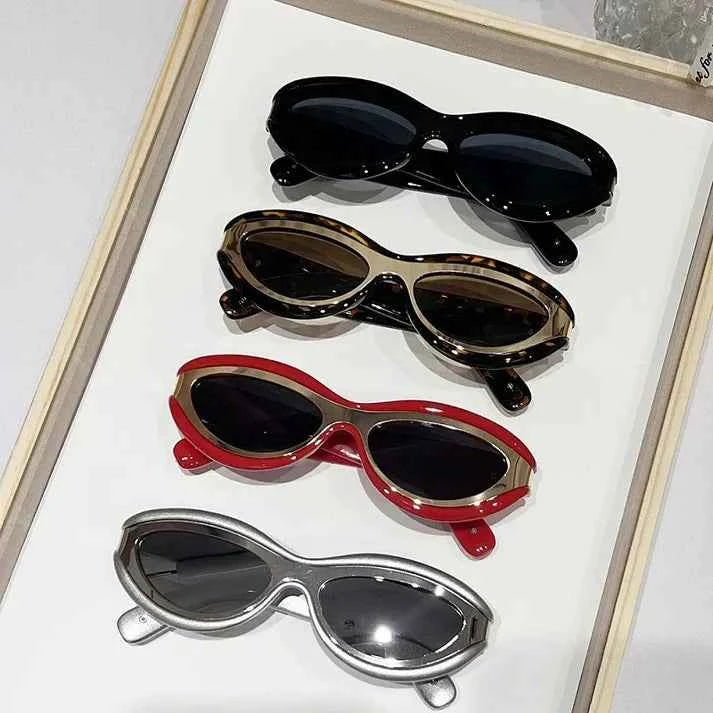 Cyber Sunglasses - Stylish UV Protection