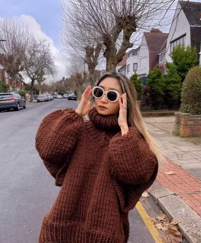 Women's Cozy Oversized Knitted Sweater Brown